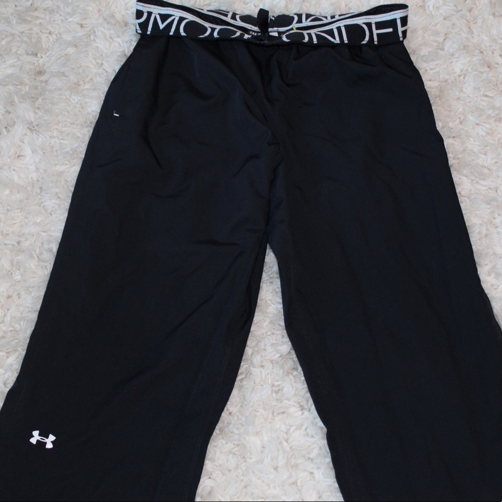 Adult small Under Armour wind pants